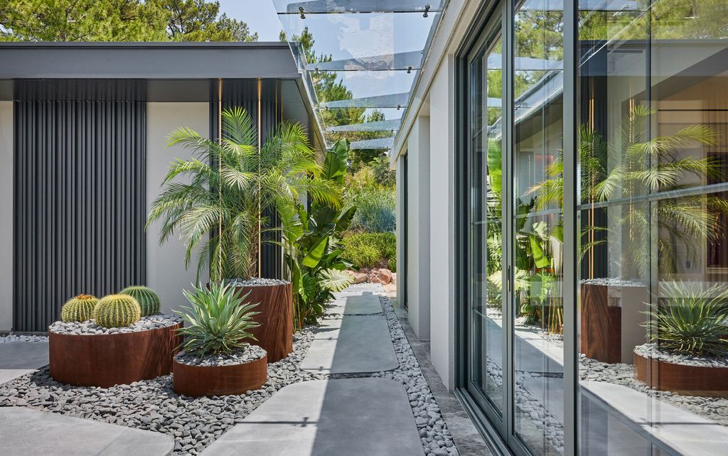 N House Blend of Modernity and Comfort by Ofisvesaire 7