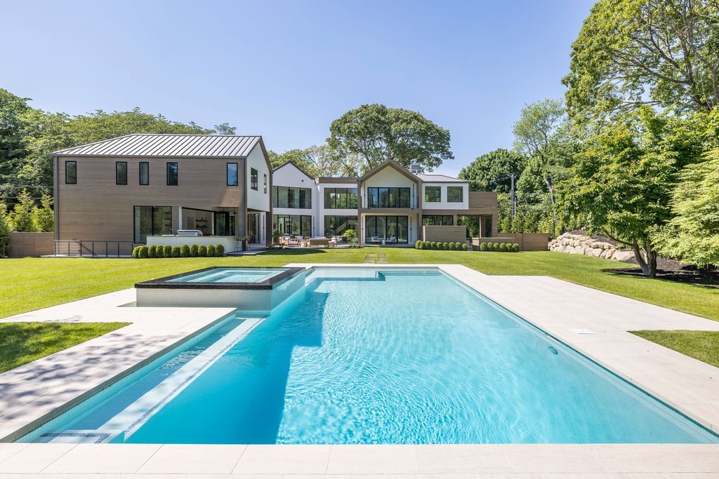 Opulent Living Redefined Stunning New Home in East Hampton Listed for 9195000 10
