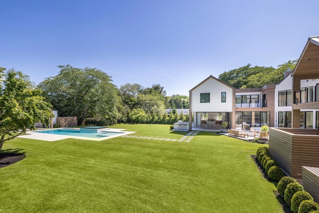 Opulent Living Redefined Stunning New Home in East Hampton Listed for 9195000 25