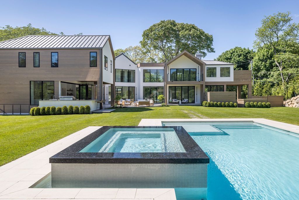 Opulent Living Redefined Stunning New Home in East Hampton Listed for 9195000 27
