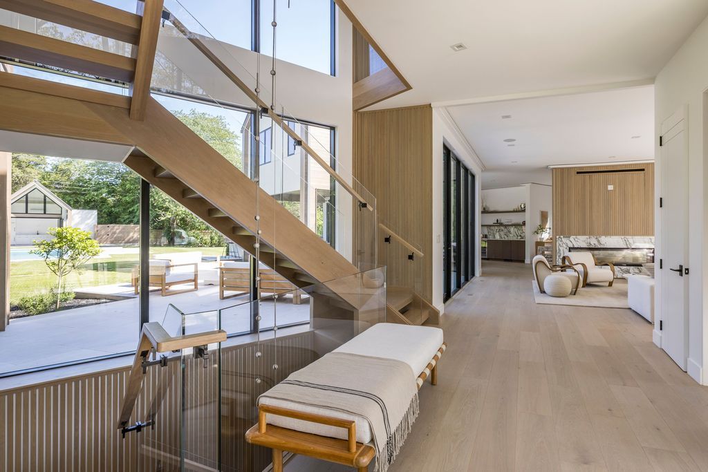 Opulent Living Redefined Stunning New Home in East Hampton Listed for 9195000 29