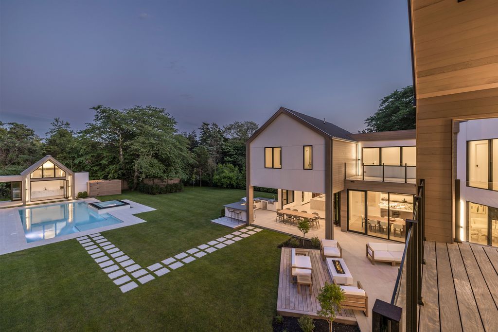 Opulent Living Redefined Stunning New Home in East Hampton Listed for 9195000 3