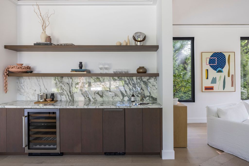 Opulent Living Redefined Stunning New Home in East Hampton Listed for 9195000 36