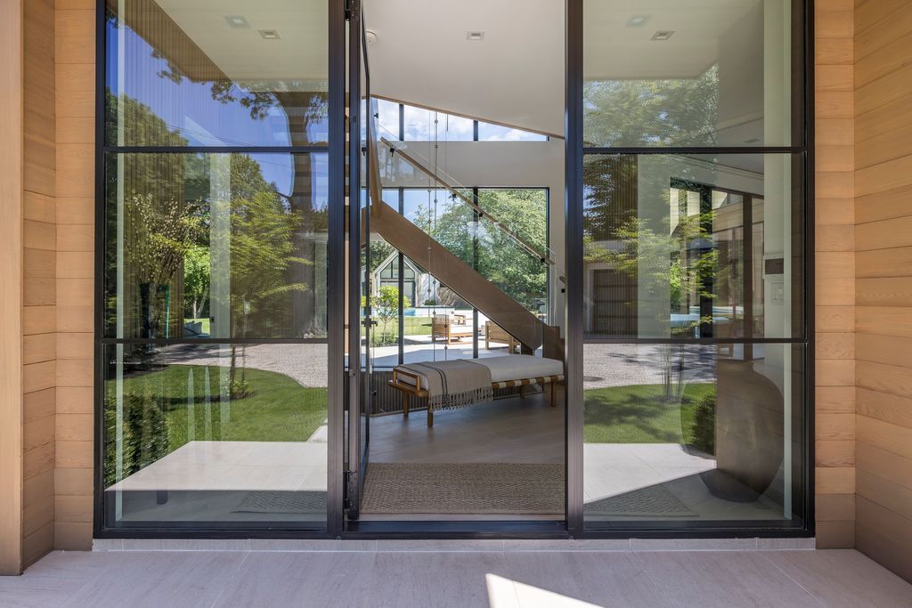 Opulent Living Redefined Stunning New Home in East Hampton Listed for 9195000 4