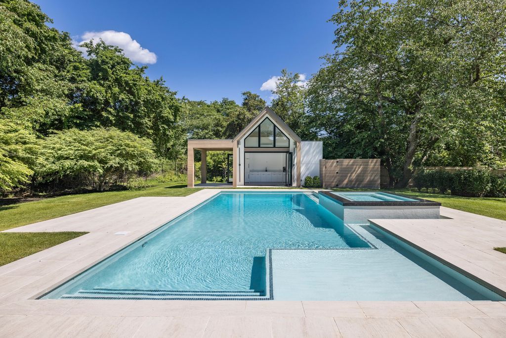 Opulent Living Redefined Stunning New Home in East Hampton Listed for 9195000 7