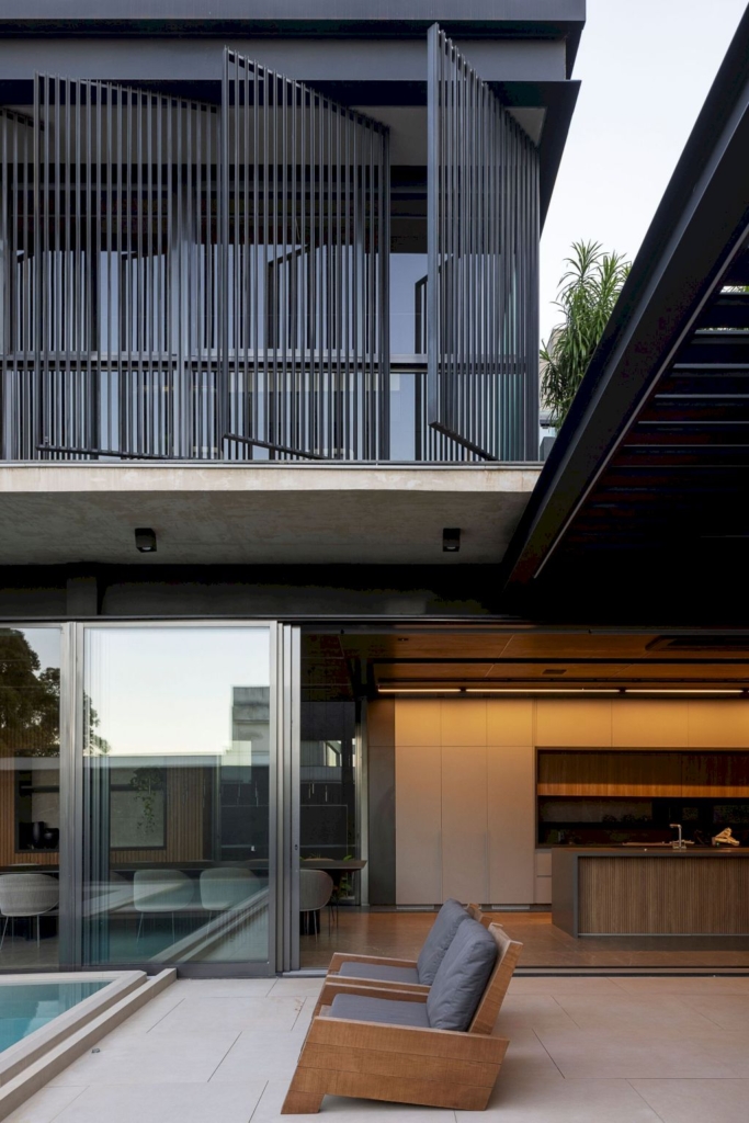 Peninsula House in Brazil by Arquitetos Associados BIRI 17