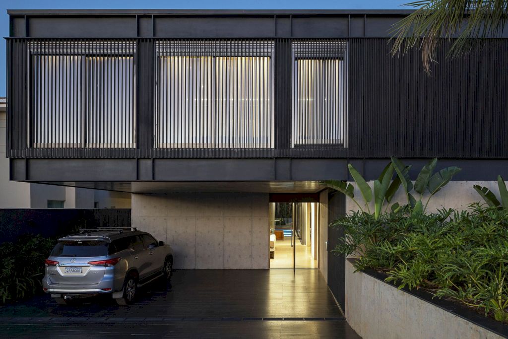 Peninsula House in Brazil by Arquitetos Associados BIRI 18