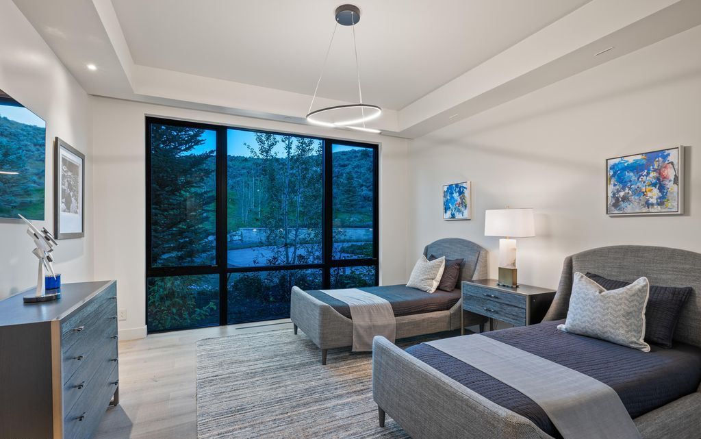 Privacy Beauty and Elegance Sage Ridge in Old Snowmass for 30 Million 26