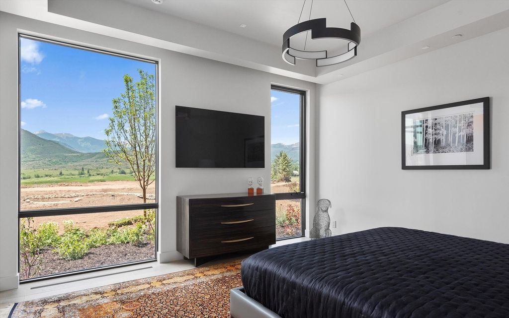 Privacy Beauty and Elegance Sage Ridge in Old Snowmass for 30 Million 27