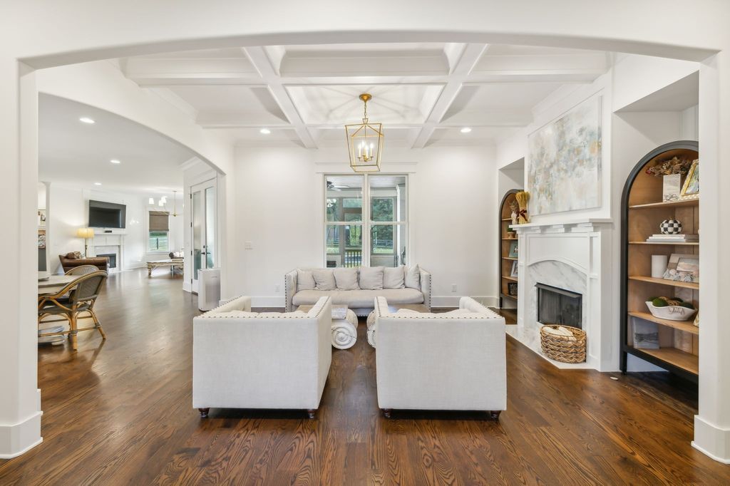 Secluded Luxury Gated Hilltop Estate on 6 Acres in Tennessee Priced at 3399900 10