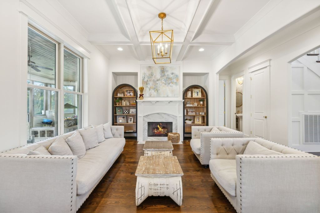 Secluded Luxury Gated Hilltop Estate on 6 Acres in Tennessee Priced at 3399900 11