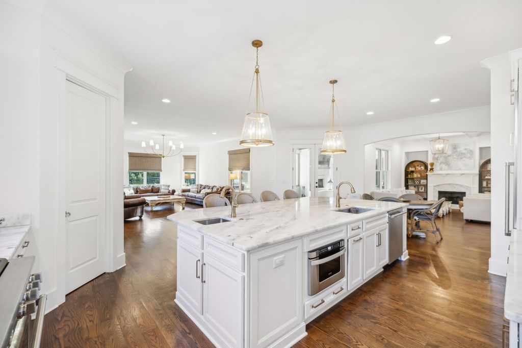 Secluded Luxury Gated Hilltop Estate on 6 Acres in Tennessee Priced at 3399900 17