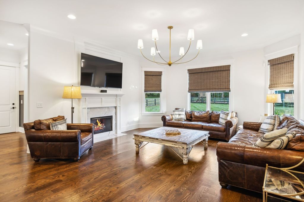 Secluded Luxury Gated Hilltop Estate on 6 Acres in Tennessee Priced at 3399900 21