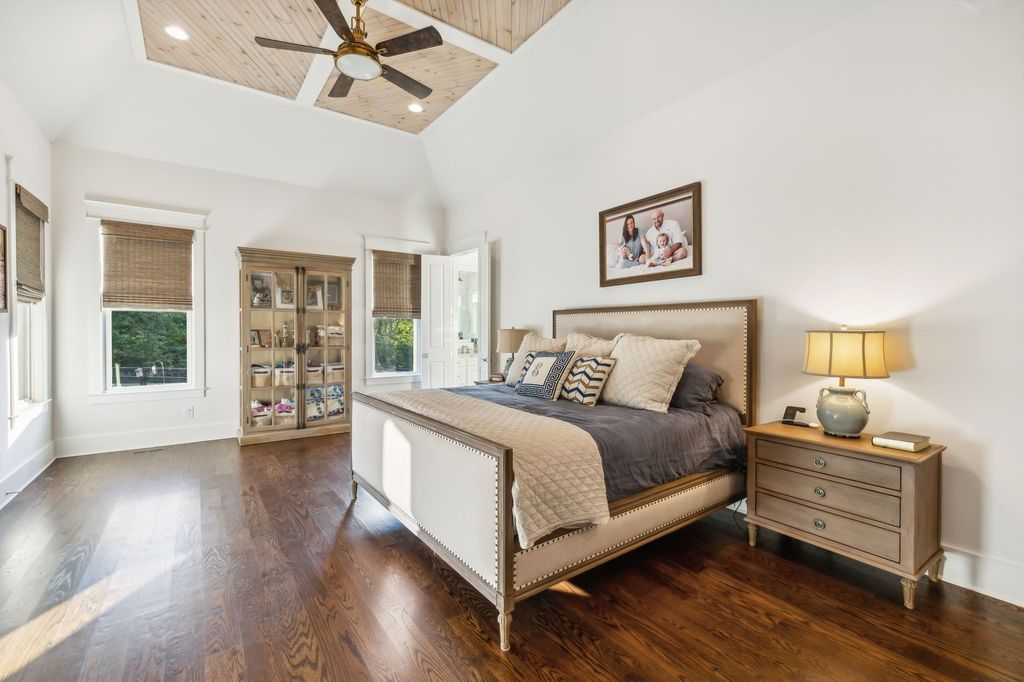 Secluded Luxury Gated Hilltop Estate on 6 Acres in Tennessee Priced at 3399900 23