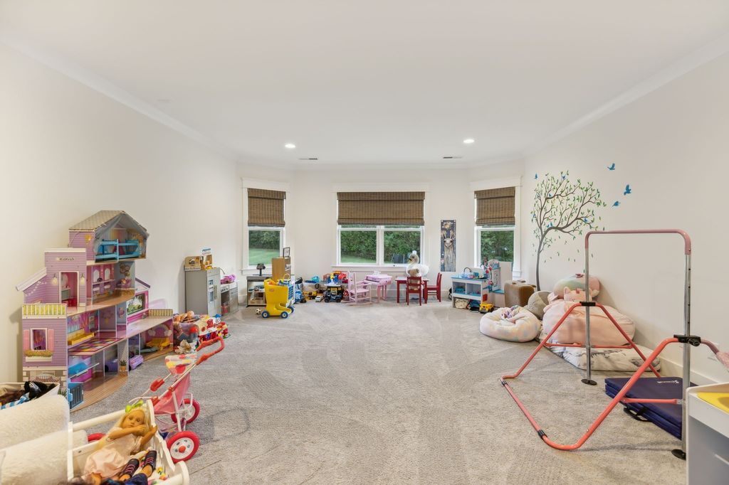 Secluded Luxury Gated Hilltop Estate on 6 Acres in Tennessee Priced at 3399900 39