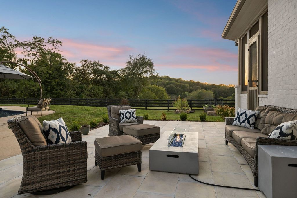 Secluded Luxury Gated Hilltop Estate on 6 Acres in Tennessee Priced at 3399900 53