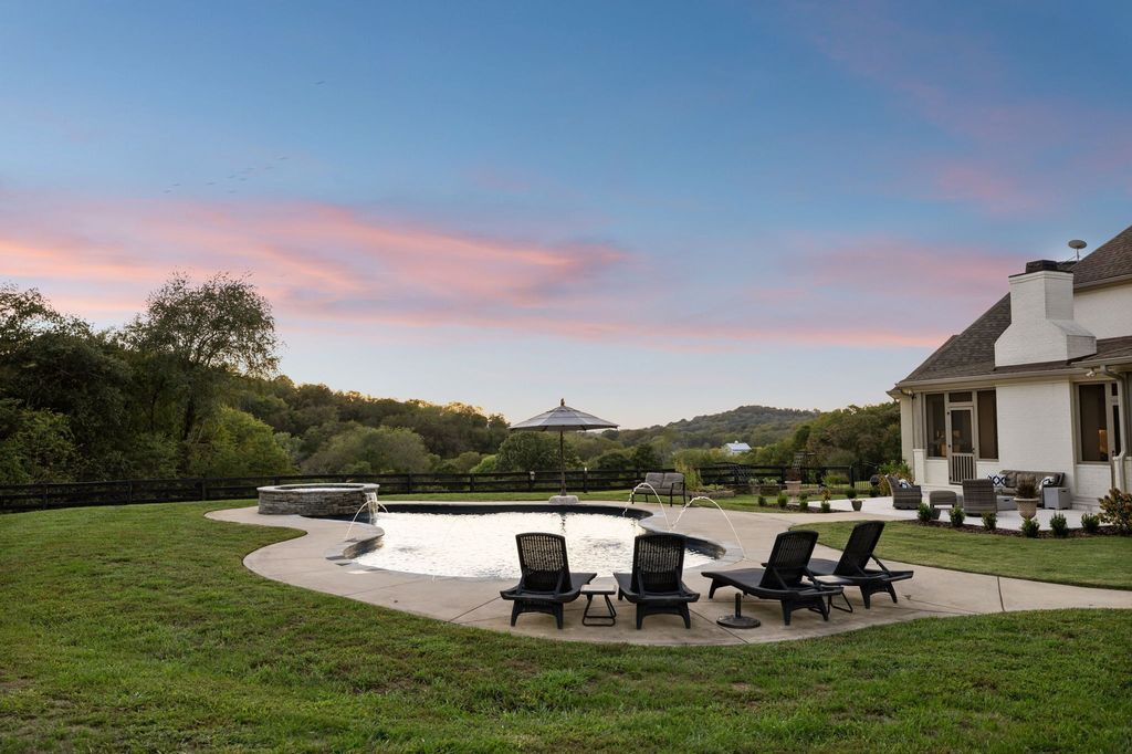 Secluded Luxury Gated Hilltop Estate on 6 Acres in Tennessee Priced at 3399900 57
