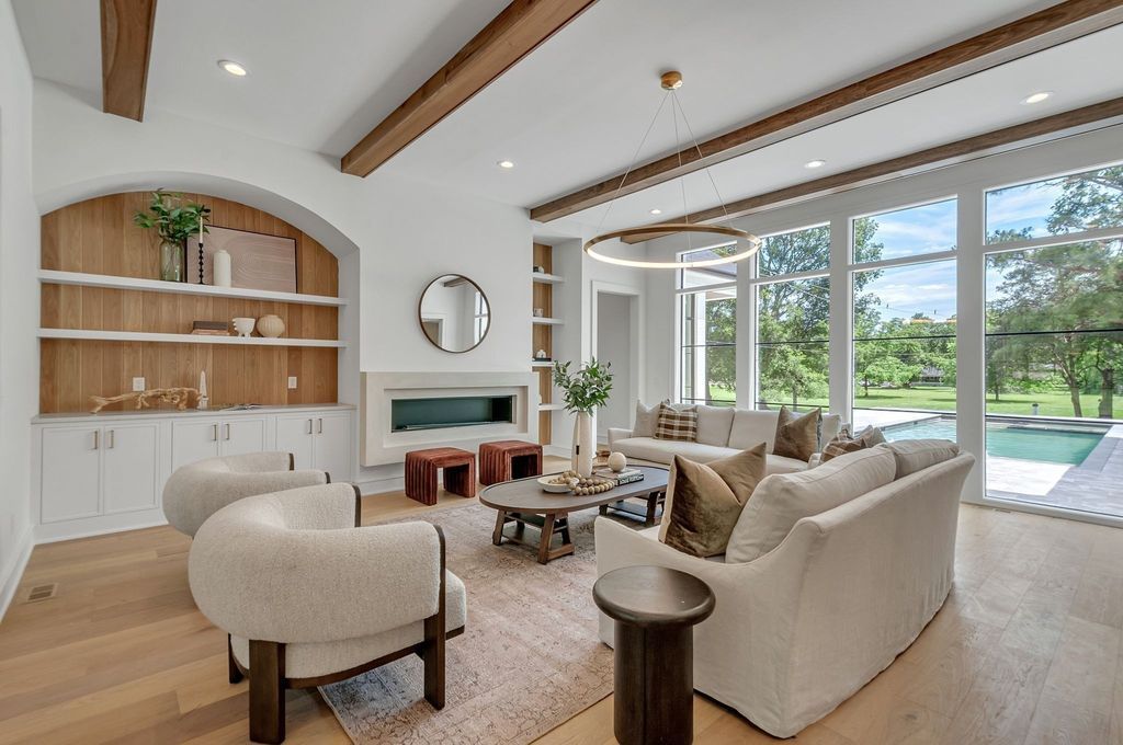 Sophisticated Serenity Tennessee Home Nestled on 1.27 Acres of Flat Land Asking 4099999 10