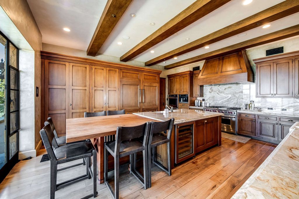 Timeless Tuscan Design Meets Malibus Beauty 29995000 Villa with Stunning Views 14