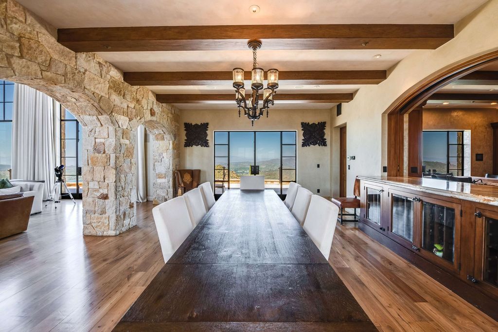 Timeless Tuscan Design Meets Malibus Beauty 29995000 Villa with Stunning Views 5