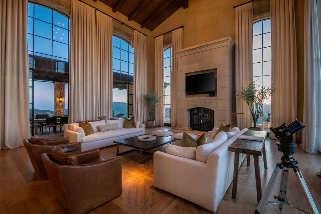Timeless Tuscan Design Meets Malibus Beauty 29995000 Villa with Stunning Views 64