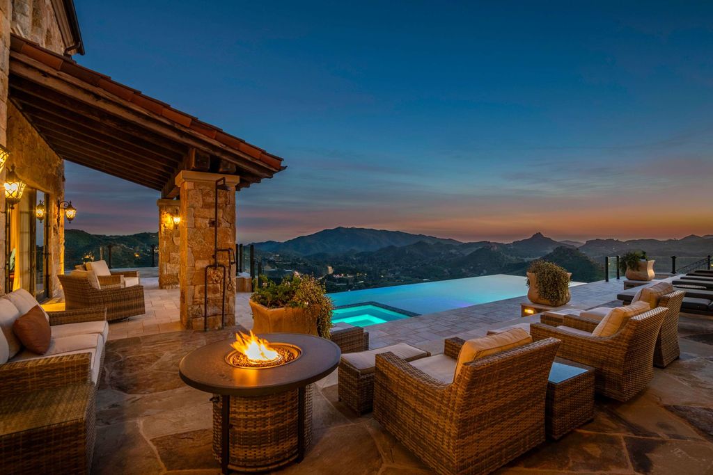 Timeless Tuscan Design Meets Malibus Beauty 29995000 Villa with Stunning Views 73