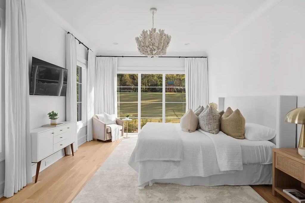 Tranquility and Sophistication A Home Designed for Comfort Available for 8.25 Million 37