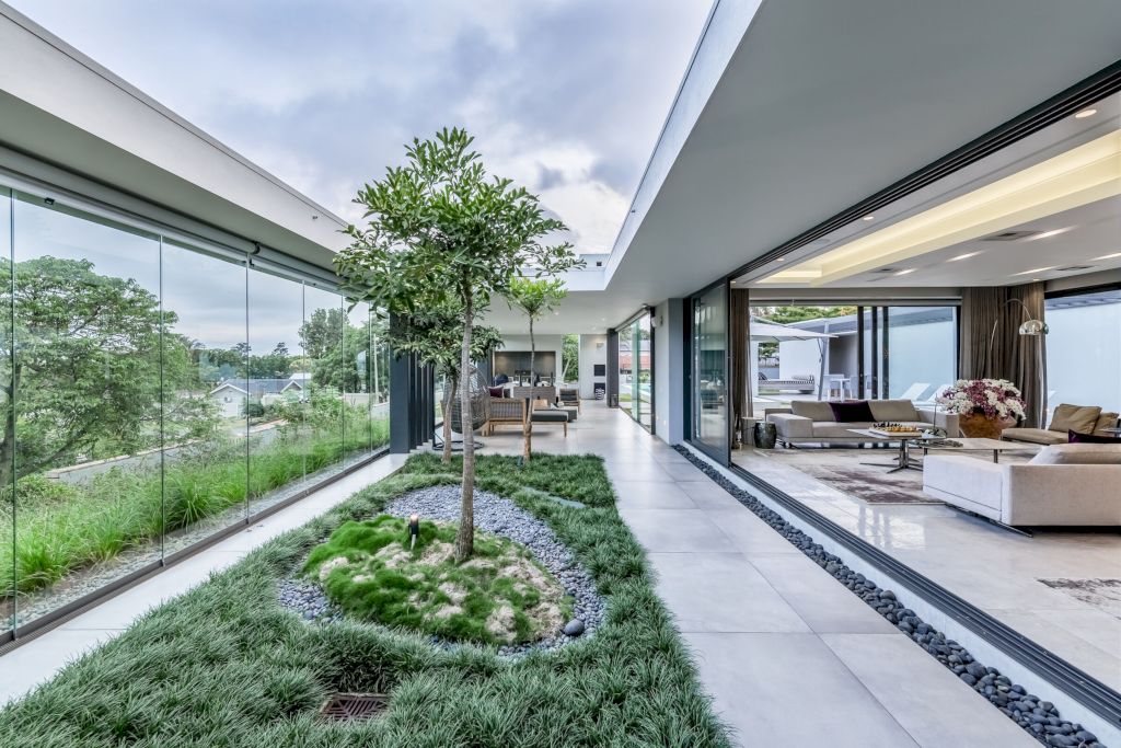 Umhlanga One for Coastal Living by Kevin Lloyd Architects 10