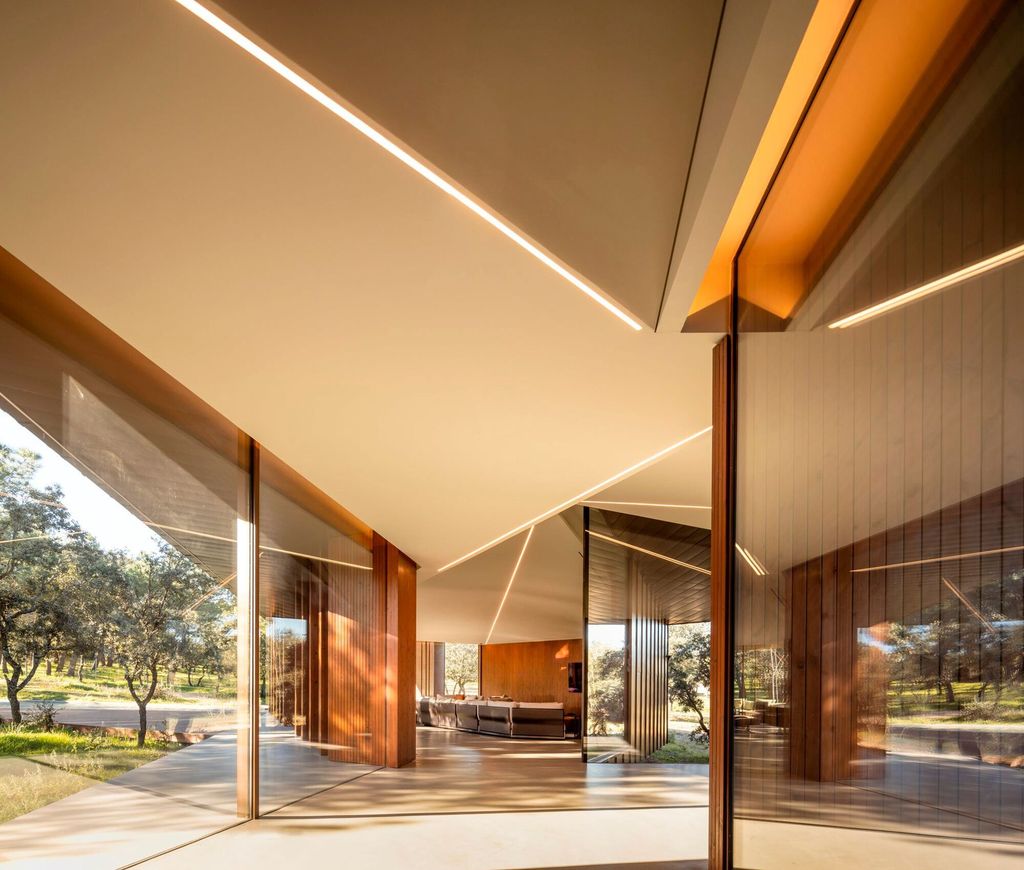 Villa La Moraleja in Spain by Vasco Vieira Arquitectos 30