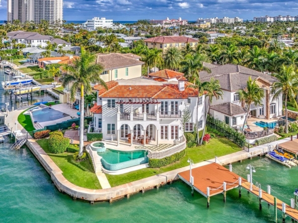 Curated visual reference: Curated Luxury Penthouse Views Of Private Boat Lift Gallery View 12