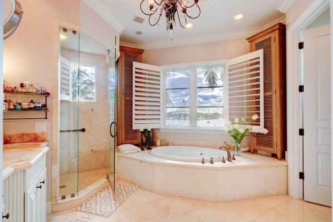 Picture of $6.9 Million Waterfront Estate with 150 Feet of Intracoastal Views and ...