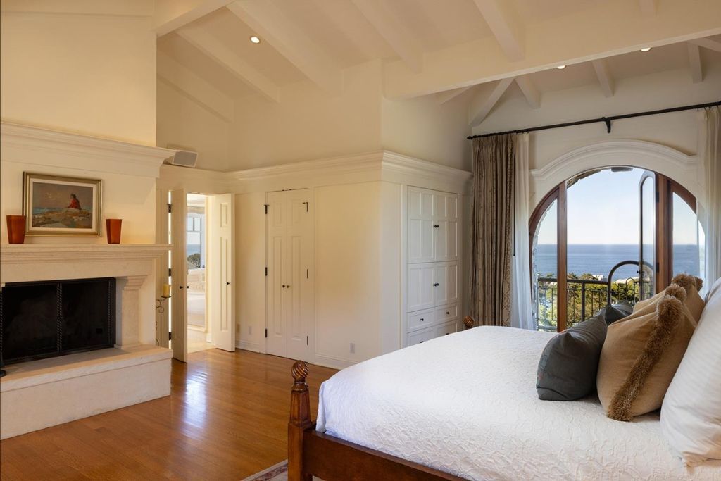 A California Treasure Beautifully Reimagined Craftsman Style Home Asking 16.8 Million 24
