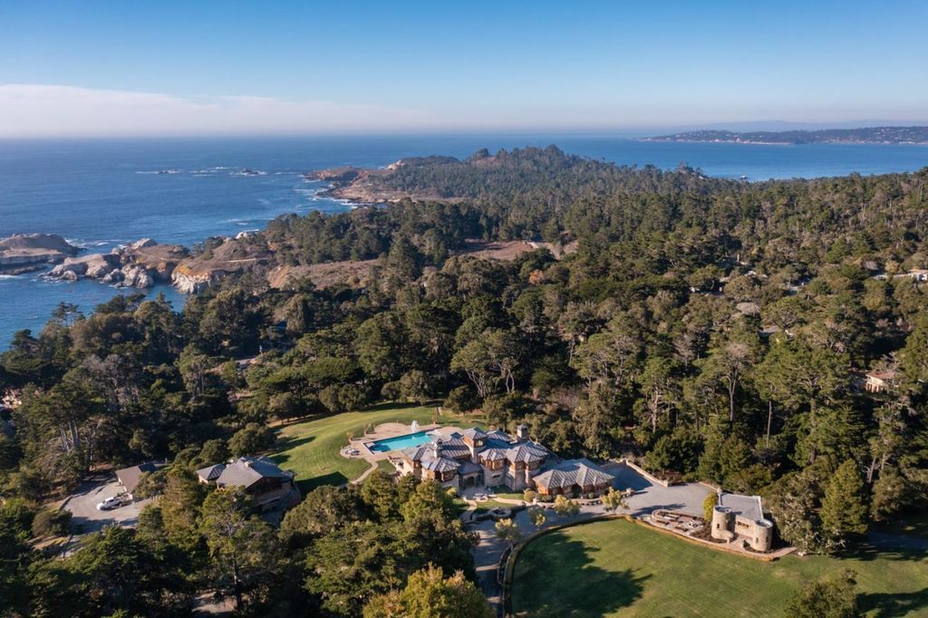 A California Treasure Beautifully Reimagined Craftsman Style Home Asking 16.8 Million 59