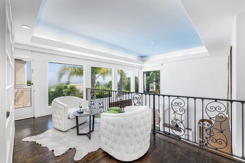 A Coastal Dream Contemporary Spanish Estate in Malibu with Sweeping Ocean Views for 7.65 Million 44