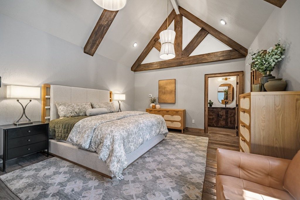 A Masterpiece by Keith Sumner Stunning Retreat on Lake Blue Ridge for 5.2 Million 45 1