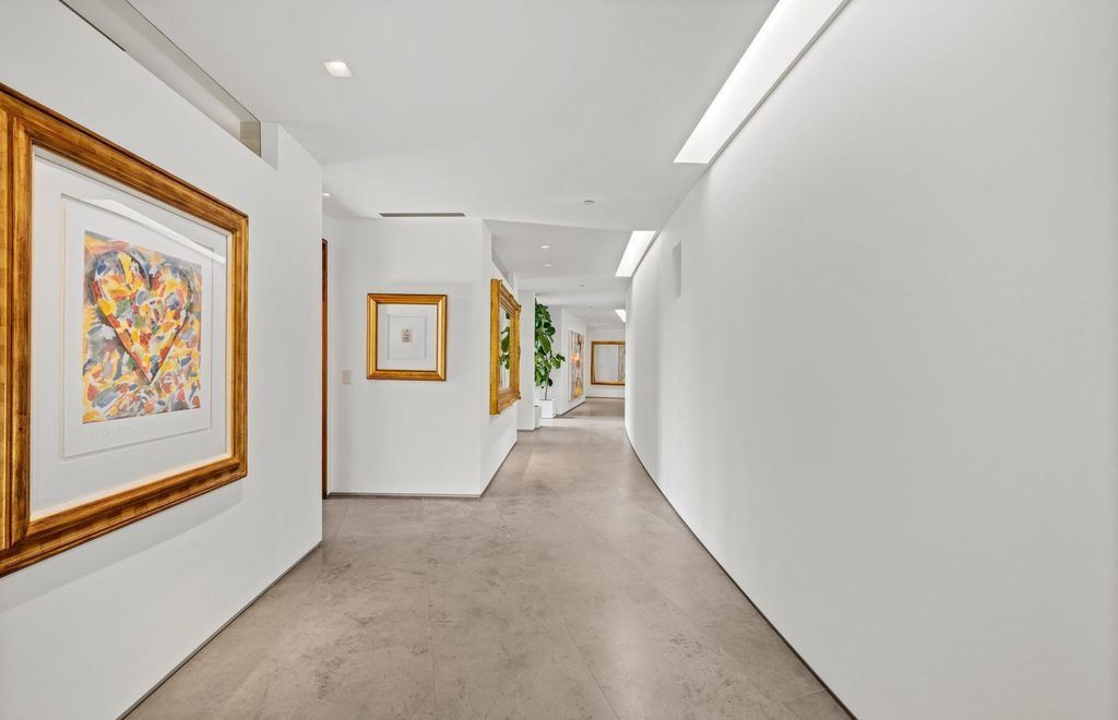 A Masterpiece of Modern Design Warm Contemporary Home with Sweeping Country Views Asking 20 Million 17