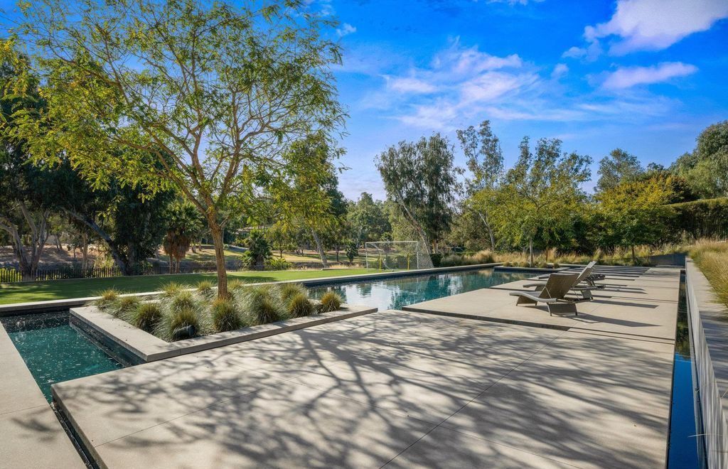 A Masterpiece of Modern Design Warm Contemporary Home with Sweeping Country Views Asking 20 Million 22