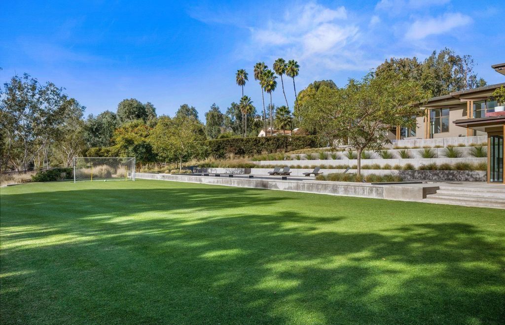 A Masterpiece of Modern Design Warm Contemporary Home with Sweeping Country Views Asking 20 Million 26