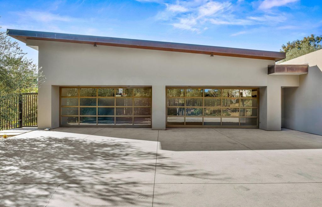 A Masterpiece of Modern Design Warm Contemporary Home with Sweeping Country Views Asking 20 Million 46