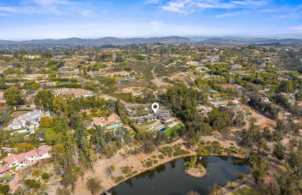 A Masterpiece of Modern Design Warm Contemporary Home with Sweeping Country Views Asking 20 Million 49