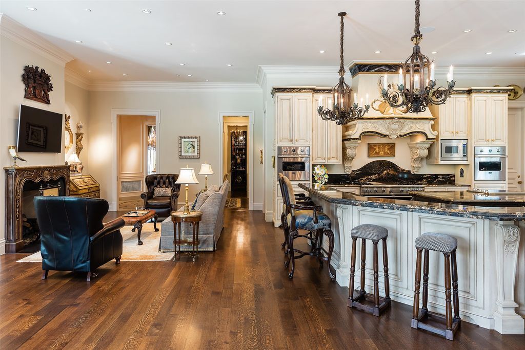 A Private Oasis 23.5M French Renaissance Inspired Home with Resort Like Tranquility 15