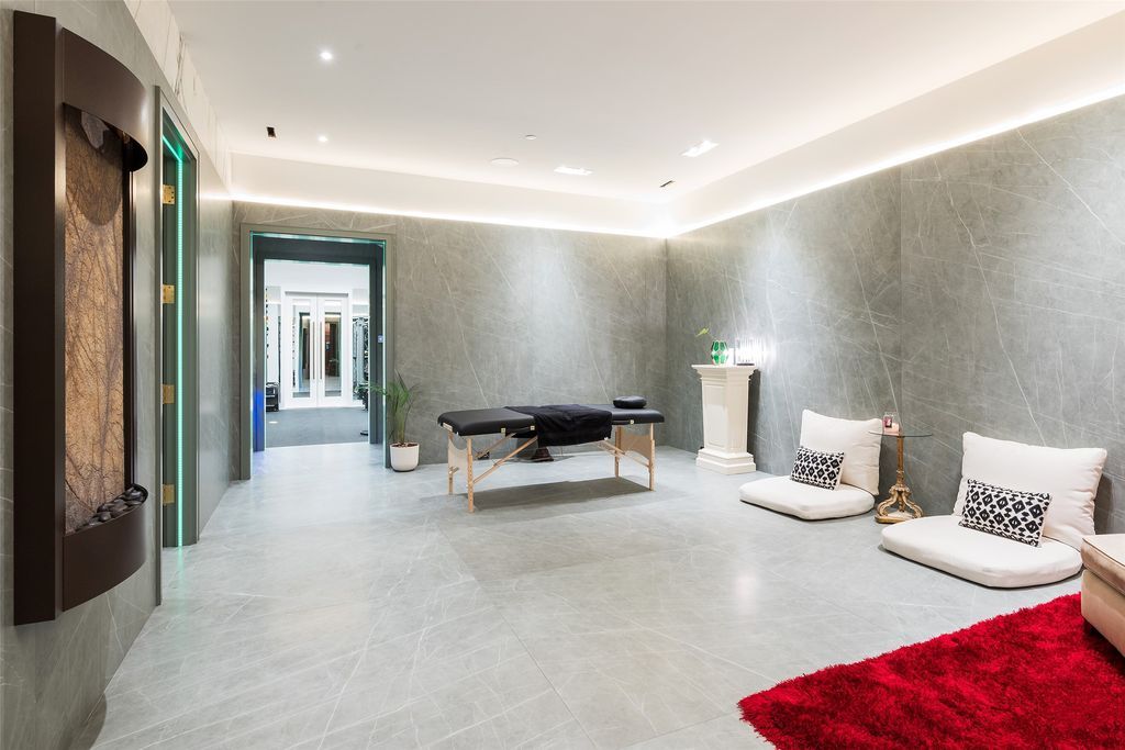 A Private Oasis 23.5M French Renaissance Inspired Home with Resort Like Tranquility 32