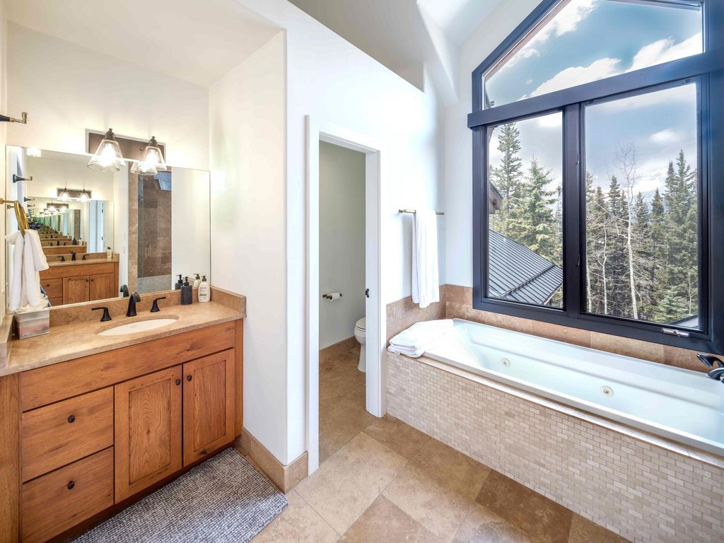 A Skiers Paradise Custom Home with Effortless Access to Sundance Ski Trail for 10.5 Million 15