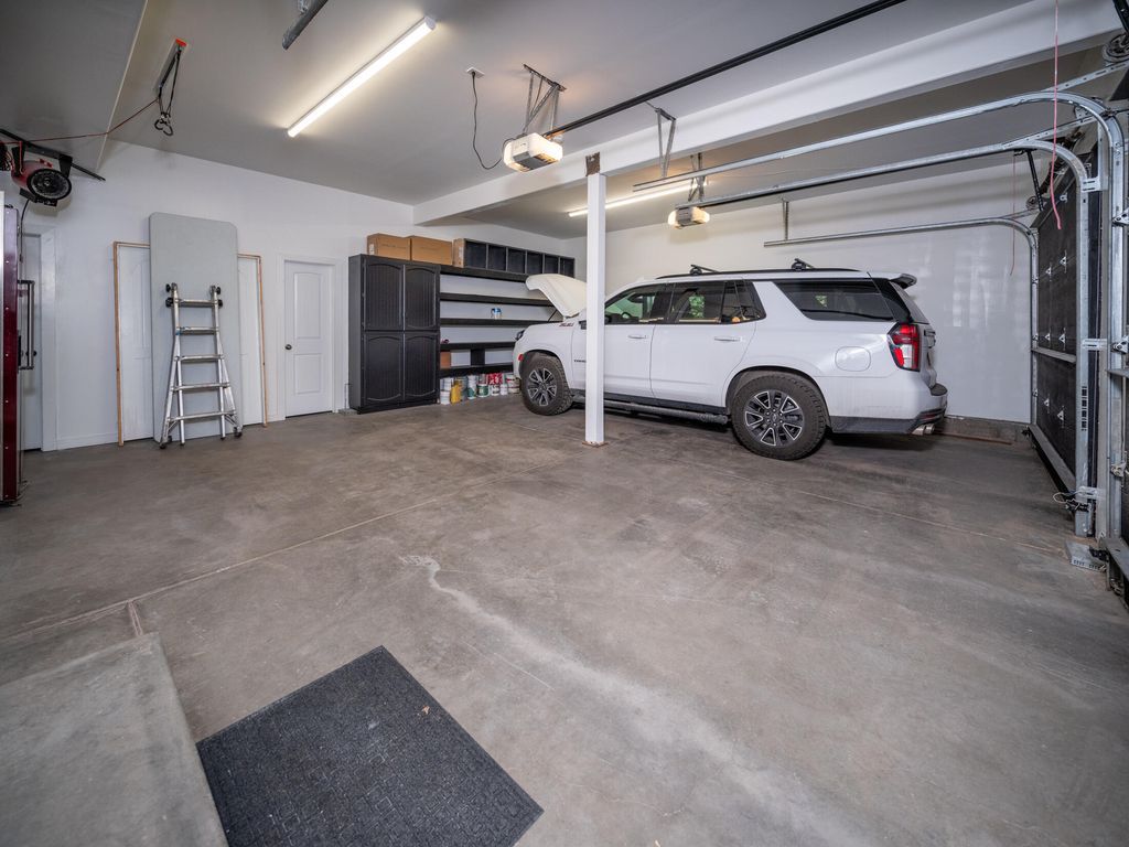 A Skiers Paradise Custom Home with Effortless Access to Sundance Ski Trail for 10.5 Million 31