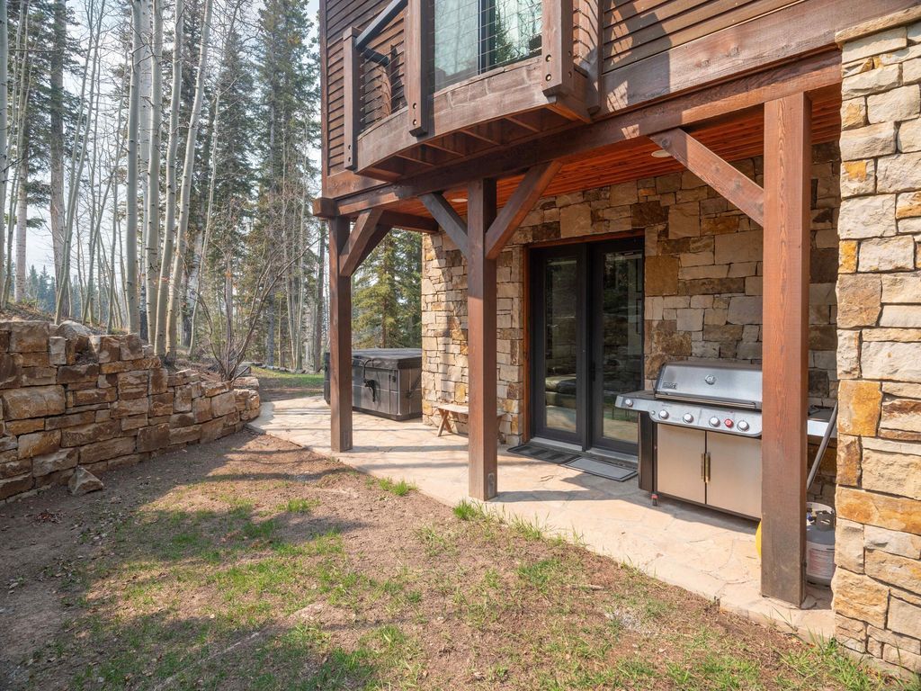 A Skiers Paradise Custom Home with Effortless Access to Sundance Ski Trail for 10.5 Million 32