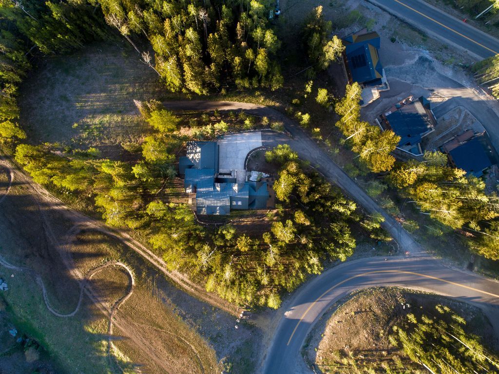 A Skiers Paradise Custom Home with Effortless Access to Sundance Ski Trail for 10.5 Million 35