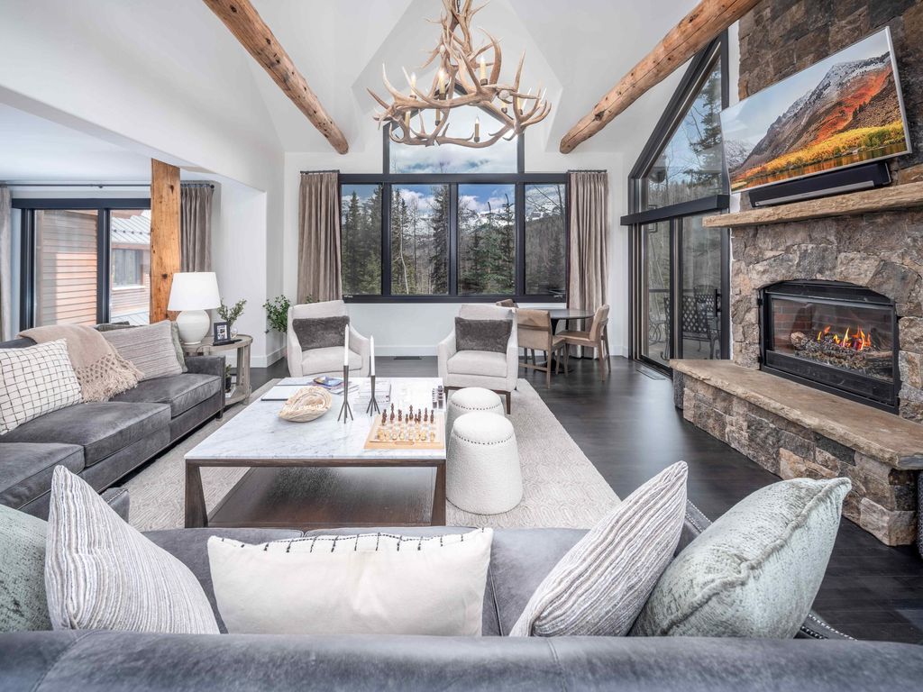 A Skiers Paradise Custom Home with Effortless Access to Sundance Ski Trail for 10.5 Million 4