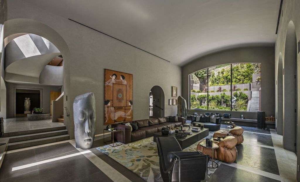 A Vision of Modern Artistry California Estate Blending Curved Geometries and Light for 40 Million 3