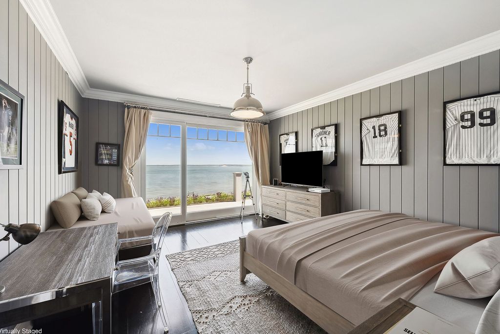 A Waterfront Dream Luxurious Estate Nestled in North Haven Manor Offered for 23.95 Million 13