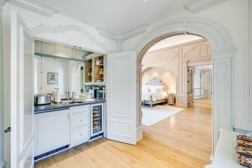 A Waterfront Masterpiece 7.6 Acres of Park Like Grounds and Architectural Excellence by Andrew Franz for 10.95 Million 16